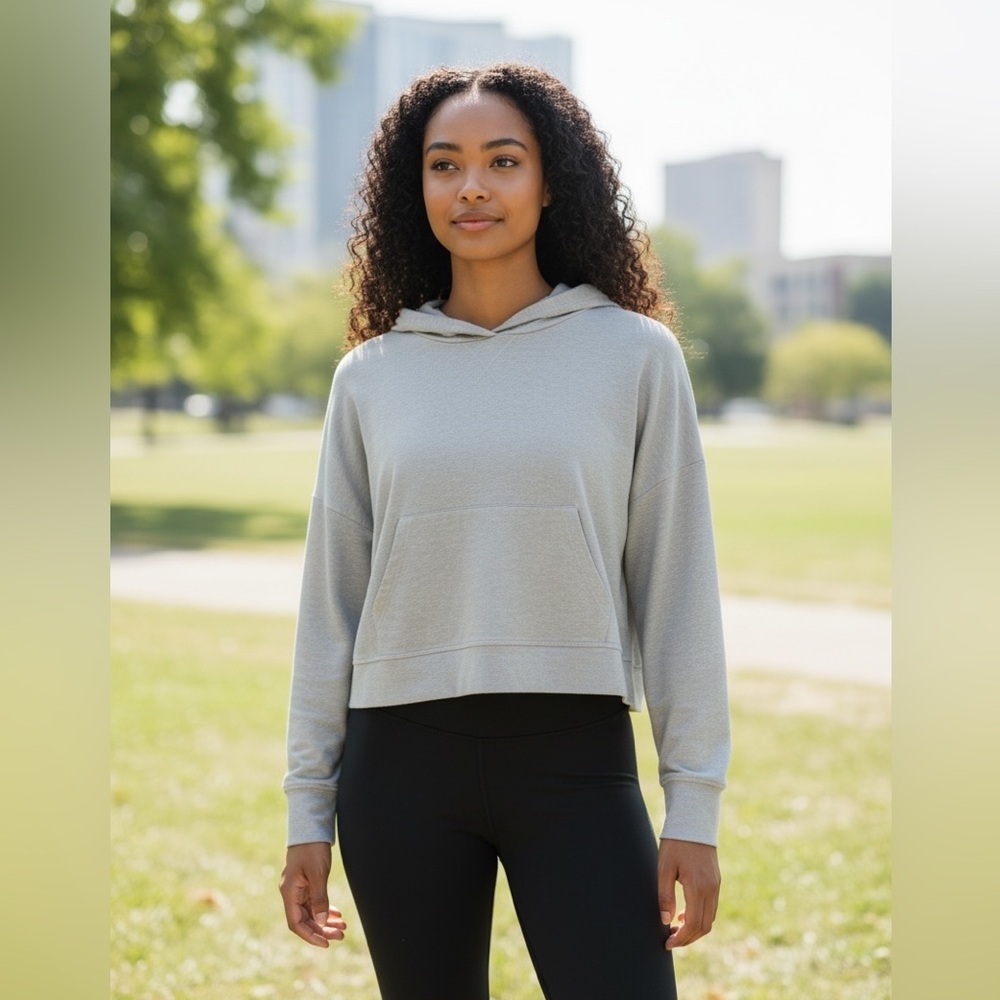 Fabletics Cropped Hoodie XL Soft Cloud Light Sand Pullover Activewear Sweatshirt